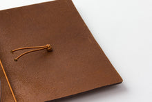 Load image into Gallery viewer, TRAVELER’S notebook/ PASSPORT size/ CAMEL