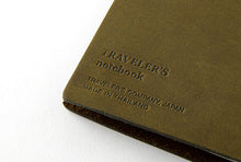Załaduj obraz do przeglądarki galerii, Traveler's notebook/ Regular size/ OLIVE