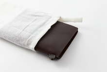 Cargar imagen en el visor de la galería, TRAVELER’S notebook/ PASSPORT size/ BROWN
