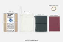 Cargar imagen en el visor de la galería, TRAVELER’S notebook/ PASSPORT size/ BLUE
