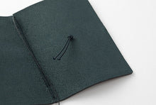 Cargar imagen en el visor de la galería, TRAVELER’S notebook/ PASSPORT size/ BLUE
