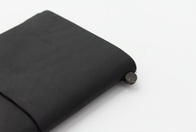 Załaduj obraz do przeglądarki galerii, Traveler's notebook/ Regular size/ BLACK
