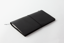 Załaduj obraz do przeglądarki galerii, Traveler's notebook/ Regular size/ BLACK
