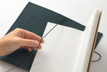 Załaduj obraz do przeglądarki galerii, Traveler's notebook/ Regular size/ BLUE
